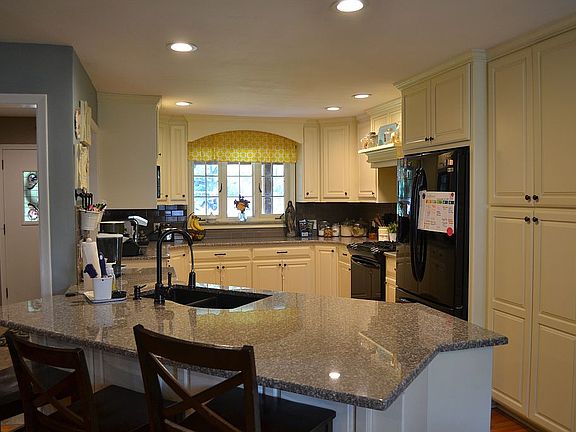 Kitchen, Large island