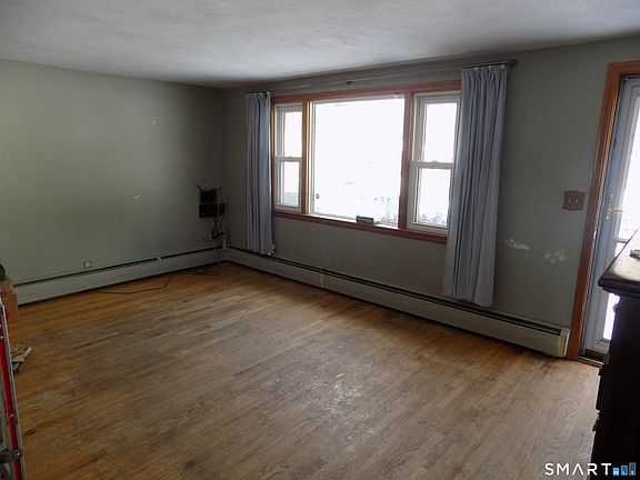 3rd image of 206 Burton Street