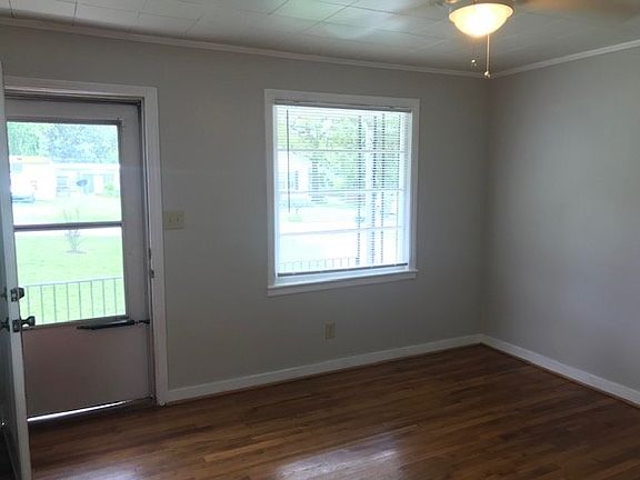 3rd image of 204 Ball Park Ave