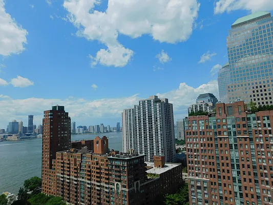 Rented by Sotheby's International Realty | media 17