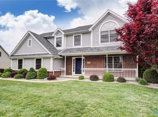 1330 Sheffield Dr, Bowling Green, OH 43402