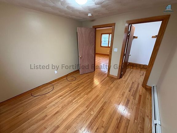 3rd image of 132 Hall St #2E