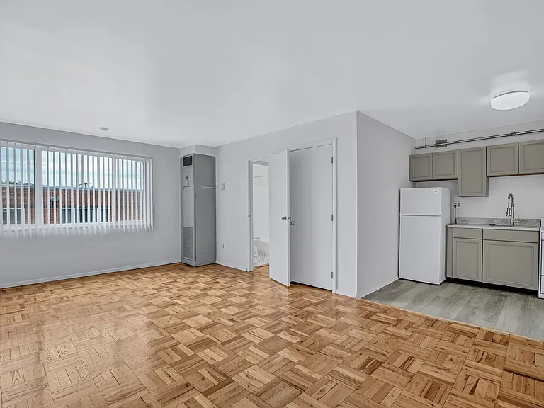 Glebe House Apartments — Photo 18