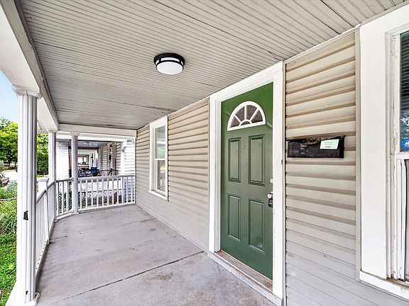 2nd image of 1626 Palmer St