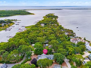 8 Seconsett Point Rd, Mashpee, MA 02649