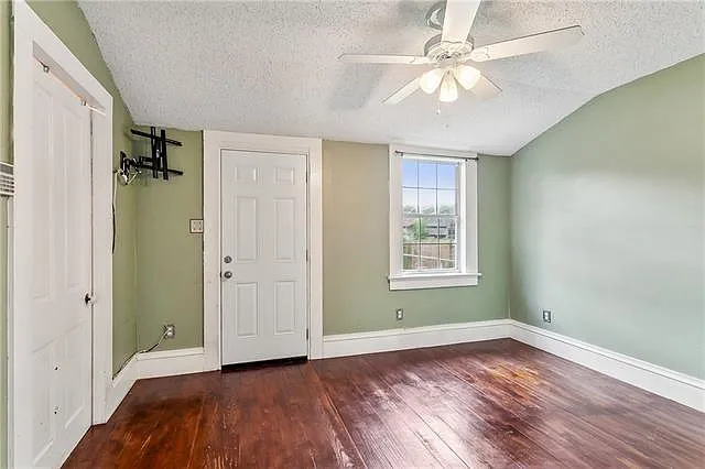 326 Pacific Ave — Photo 9
