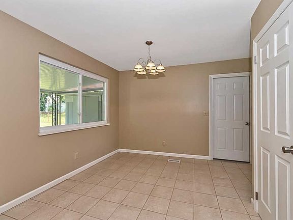 5th image of 848 Kenmar Dr