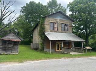 104 Railroad Ln, Pinola, MS 39149