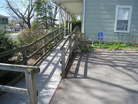 3rd image of 1100 Youngs Ave