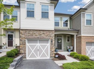 6 Albert Ct, Randolph, NJ 07869