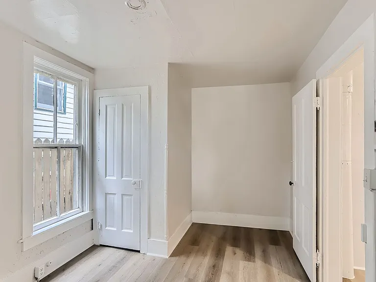 508 Pearl St — Photo 8