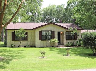 1229 Caldwell Rd, Angleton, TX 77515