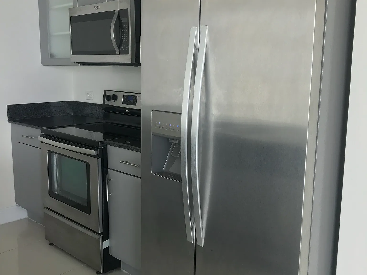 2 bed, 919 sqft, $2,800 — Photo 4