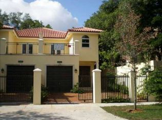 2842 Shipping Ave, Coconut Grove, FL 33133