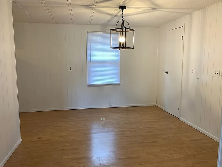 709 Lee Rd — Photo 4