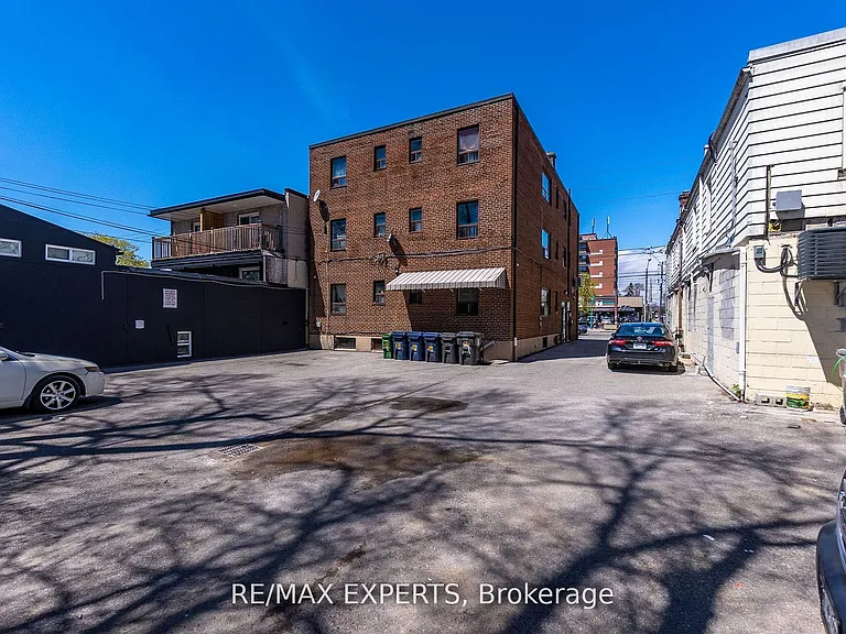 3261A Lakeshore Rd W #101 — Photo 22