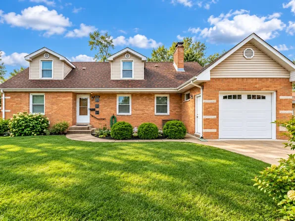 8336 Schreiber Dr, Munster, IN 46321