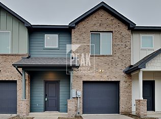 302 Briarwood Ln, Fort Worth, TX 76103