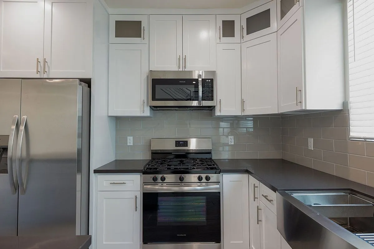 3 bed, 3.5 bath, 1614 sqft, $4,750 — Photo 1