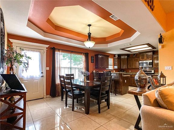 4th image of 4019 Drury Dr