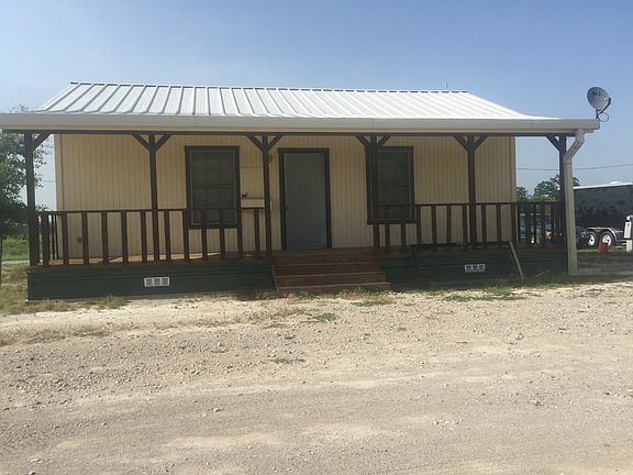 5th image of 3299 S Highway 281