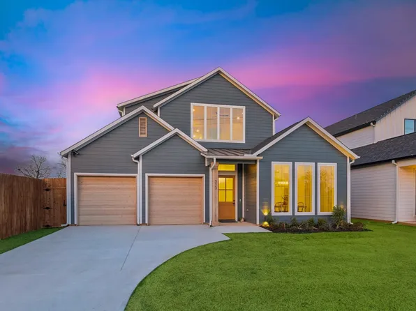 313 Rusk St, Roanoke, TX 76262