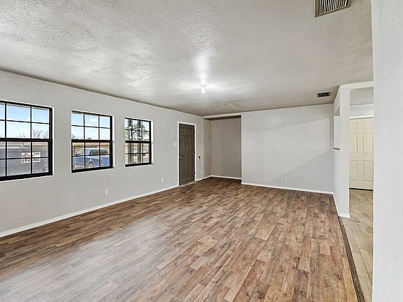 3rd image of 1401 E 18th St