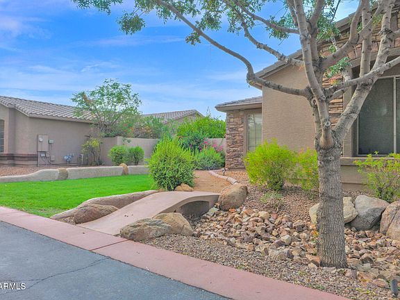 3rd image of 1122 E LONGHORN Place