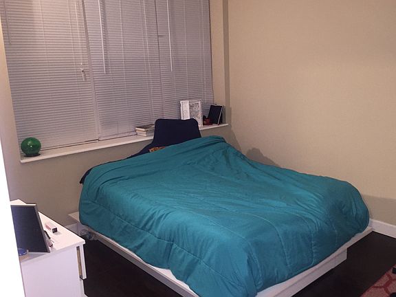 5th image of 5540 Pershing Ave APT 420