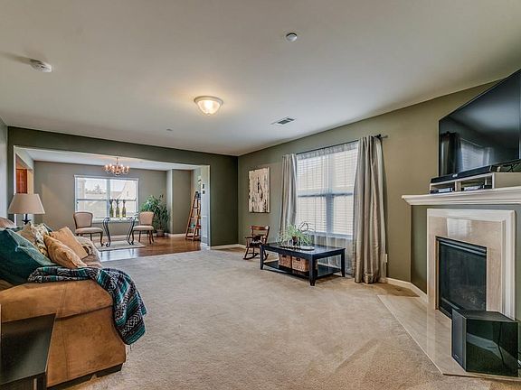 3rd image of 1364 Creekside Dr