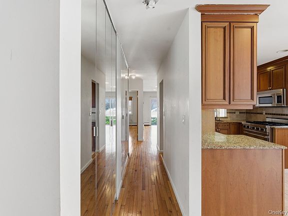 5th image of 20617 Lori Drive #1166