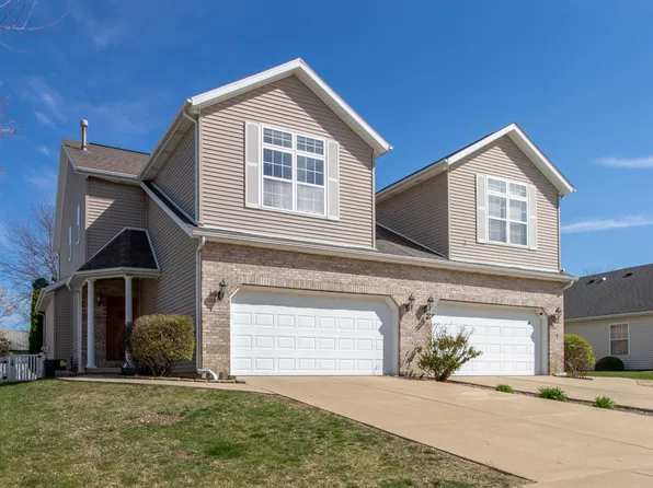 6 Grape Vine Ln, Bloomington, IL 61704