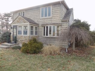 14 Arthur St, Ludlow, MA 01056