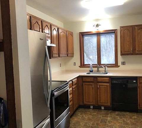 3rd image of 17 Marian Ct #A