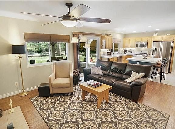 3rd image of 26610 Cardinal Dr
