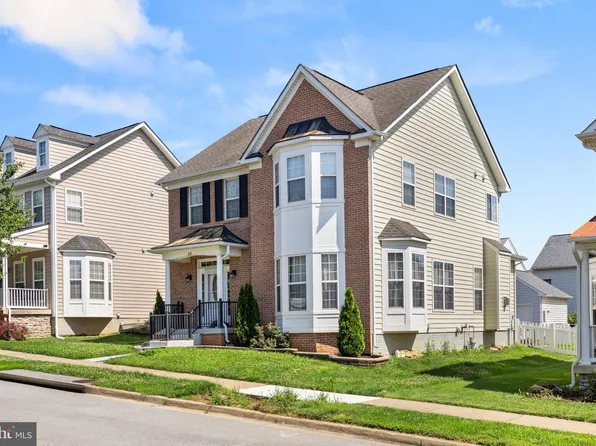 62 Chadwick Dr, Charles Town, WV 25414