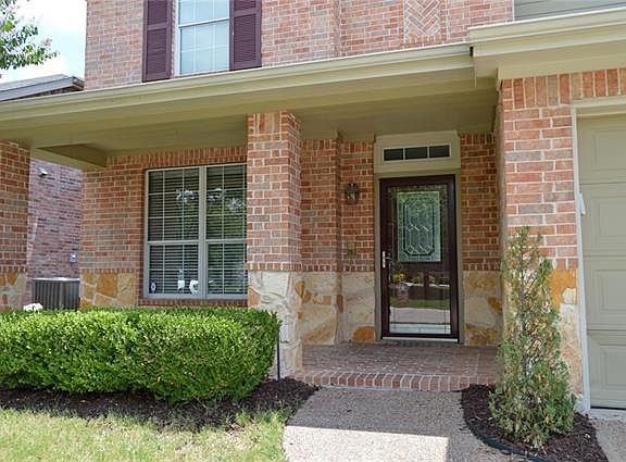 2nd image of 421 Niagara Falls Dr