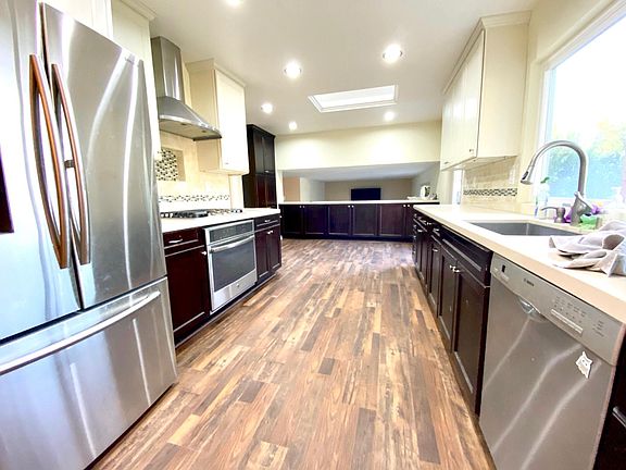 3rd image of 153 Park Ellen Dr