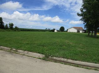 721 Meadow Ridge Ln, Lena, IL 61048