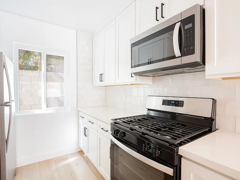 748 N Hudson LLC — Photo 9