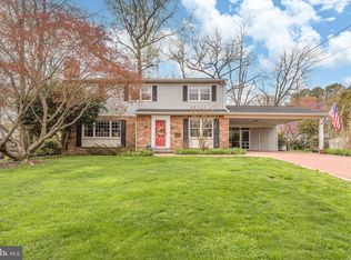 8330 Blowing Rock Rd, Alexandria, VA 22309