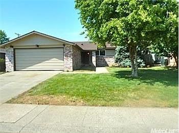 2nd image of 8747 Fallbrook Way
