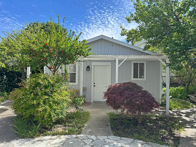 2338 Dwight Way #B — Photo 1