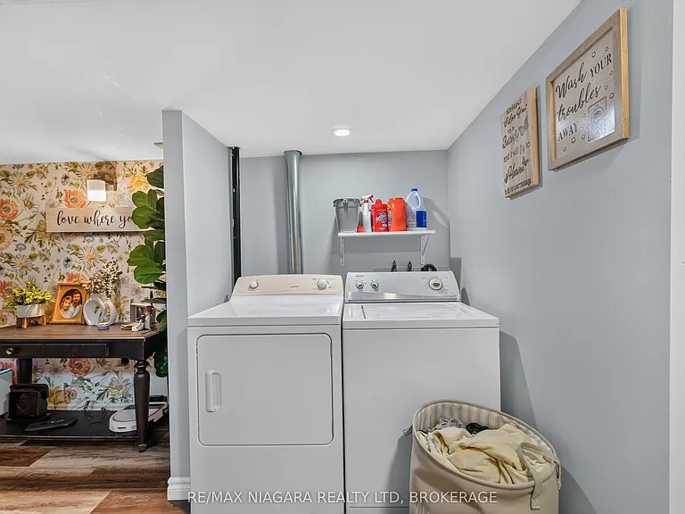 12 Wallace St #BASEMENT — Photo 21