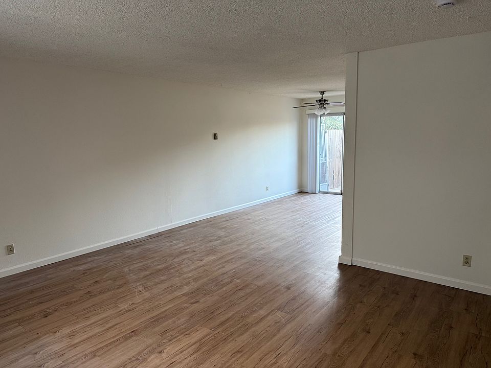 Livingroom to Dining Room