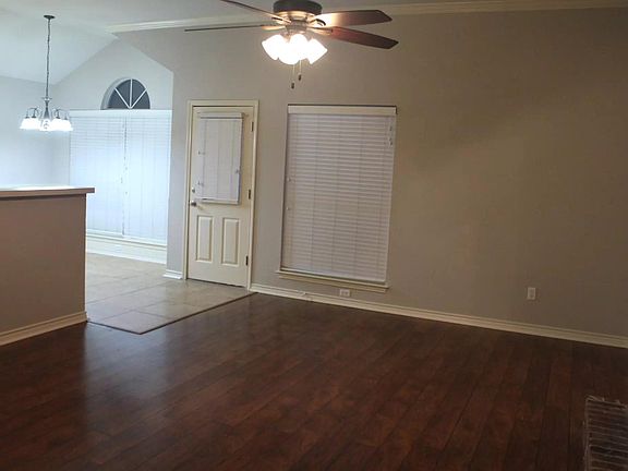 4th image of 4702 Danbury Dr