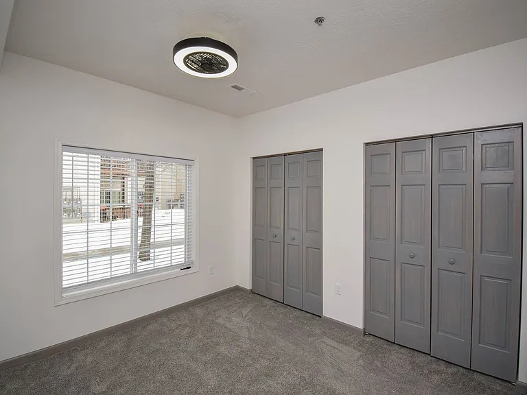 7446 S Louise Ave #101 — Photo 11