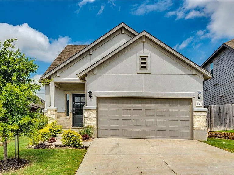 133 Papaya Dr — Photo 1