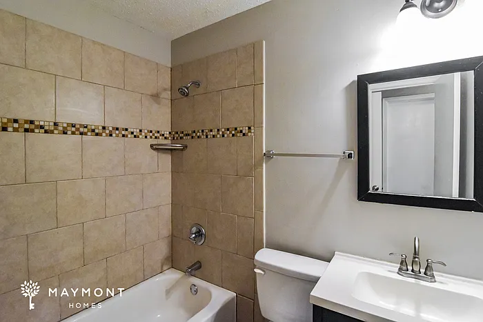 5731 Roxboro Dr — Photo 13