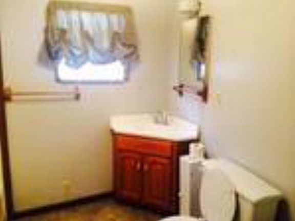 4th image of 266 Bellevue Ln